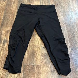 Lululemon crops
